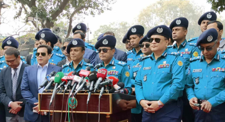 একুশে ফেব্রুয়ারিতে নিরাপত্তা ঝুঁকি নেই: ডিএমপি কমিশনার